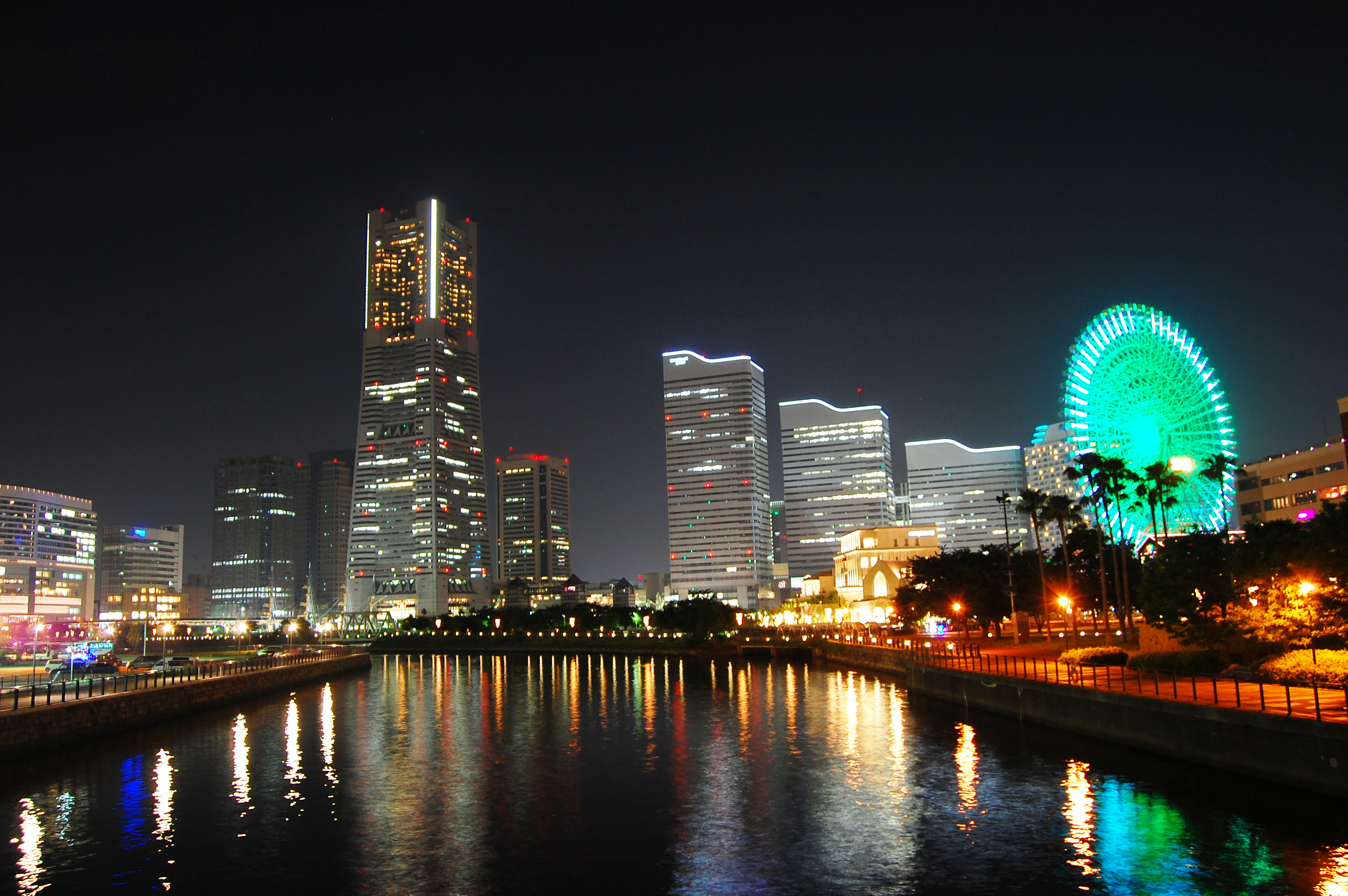 横浜の夜景 横浜みなとみらいの夜景 フリー素材ドットコム