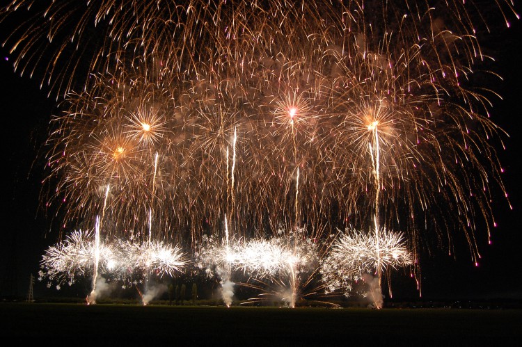 花火大会 打ち上げ花火 フリー素材ドットコム