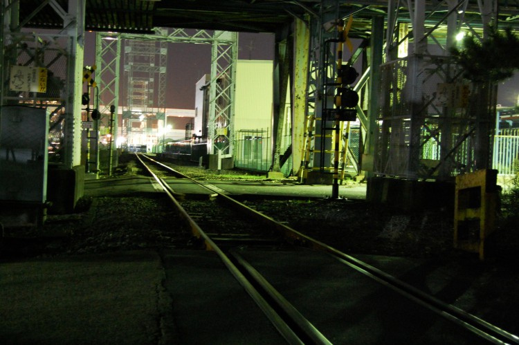 夜の線路 鉄道 フリー素材ドットコム