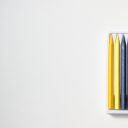机と鉛筆 えんぴつ 02 フリー素材ドットコム