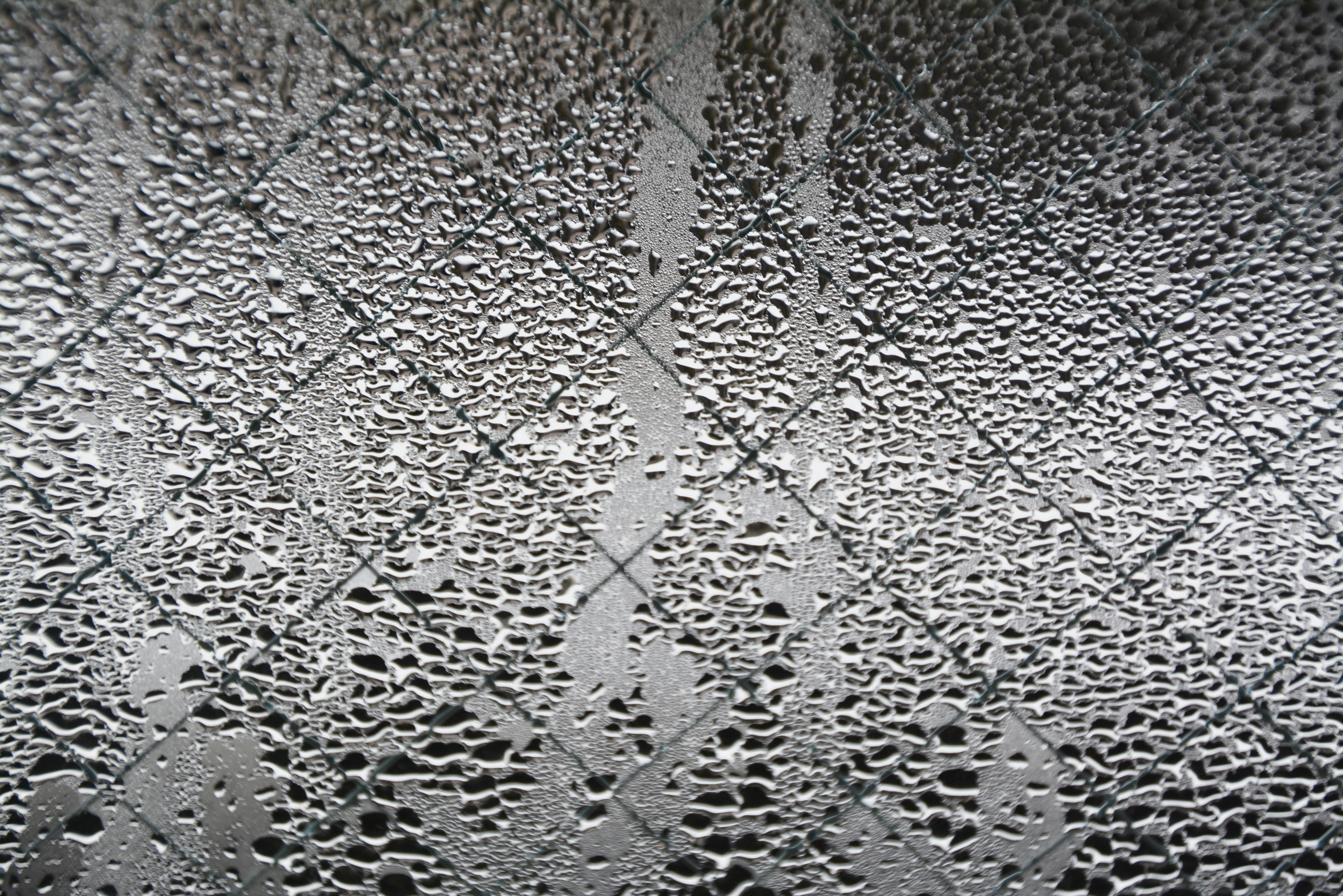 窓の水滴 結露02 フリー素材ドットコム