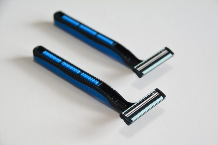 T字髭剃り T字カミソリ01 フリー素材ドットコム